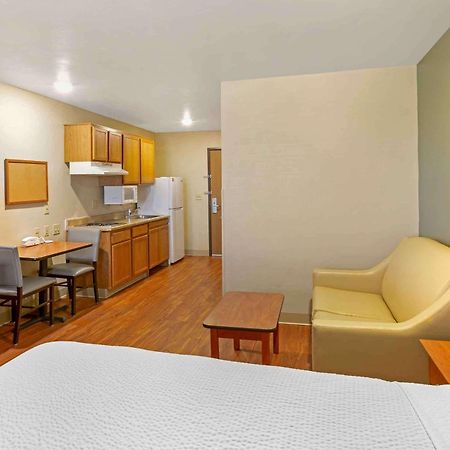 Extended Stay America Select Suites - Kansas City - Stadium Independence Exterior photo