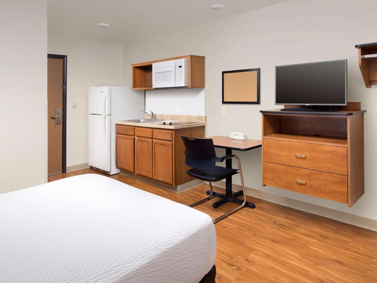 Extended Stay America Select Suites - Kansas City - Stadium Independence Exterior photo