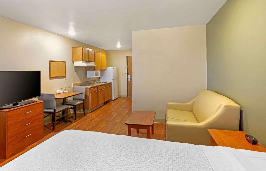 Extended Stay America Select Suites - Kansas City - Stadium Independence Room photo