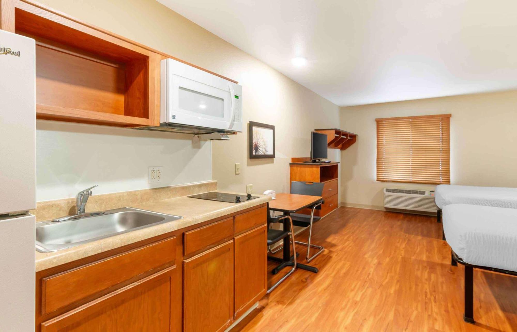 Extended Stay America Select Suites - Kansas City - Stadium Independence Exterior photo