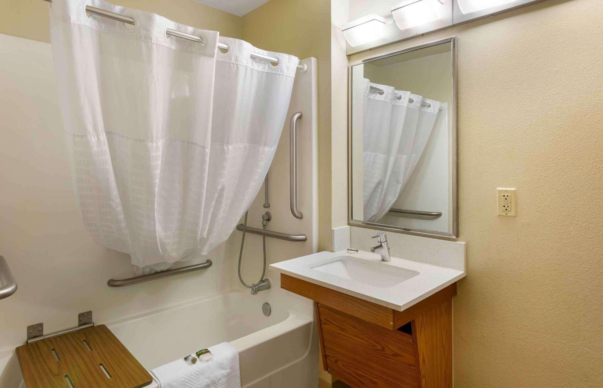 Extended Stay America Select Suites - Kansas City - Stadium Independence Exterior photo