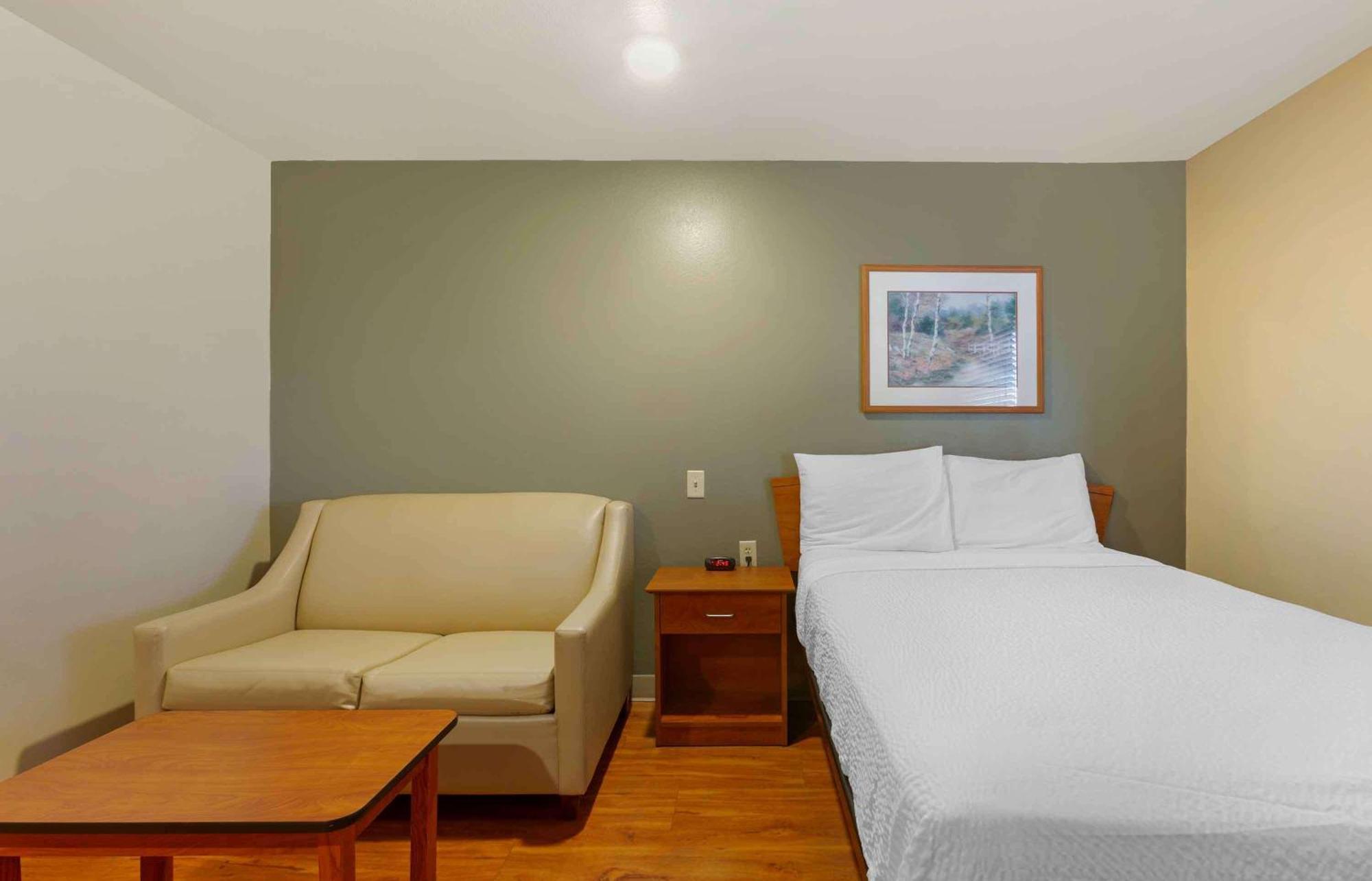 Extended Stay America Select Suites - Kansas City - Stadium Independence Exterior photo